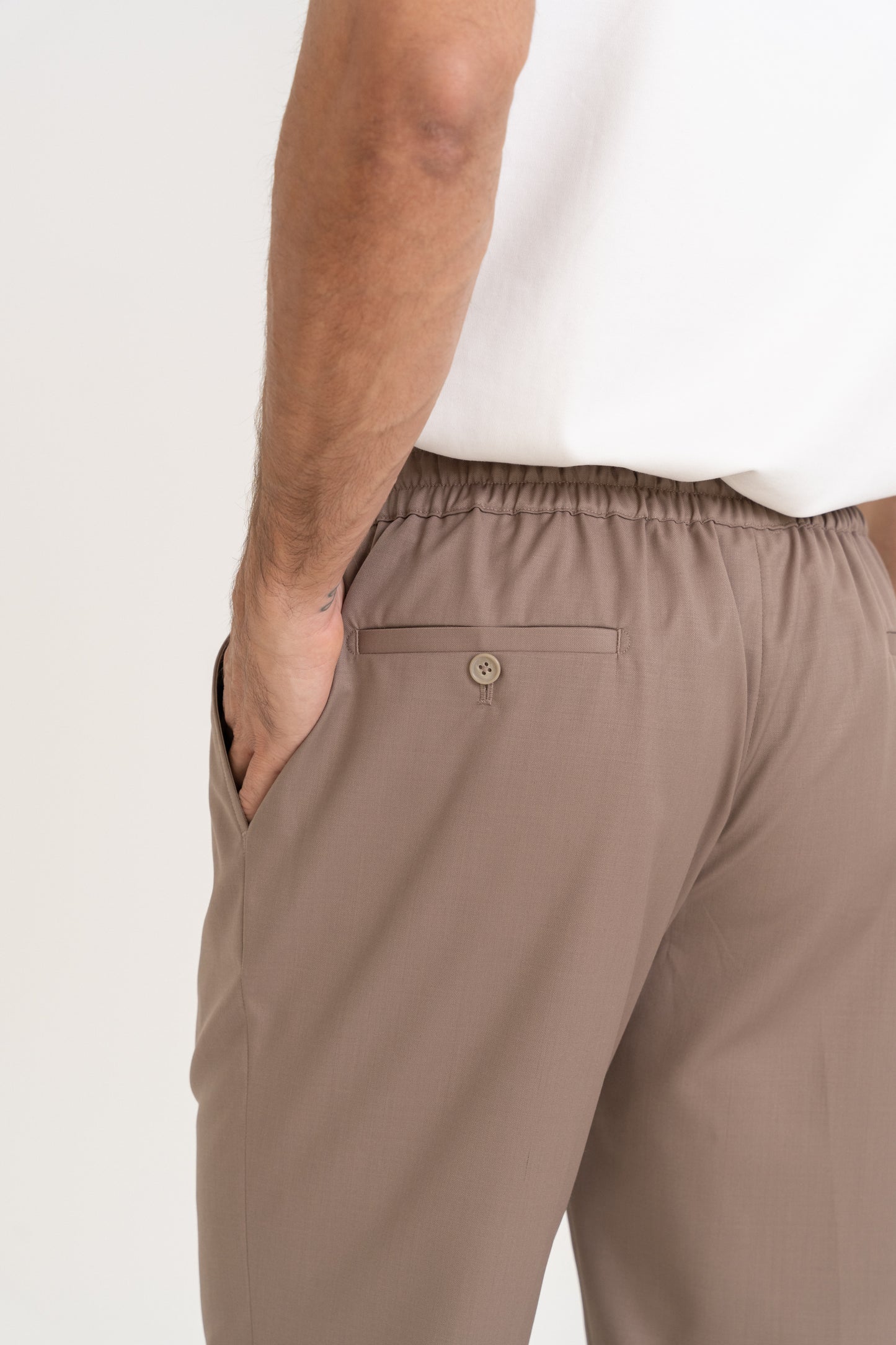 CADA DIA TROUSER - DESERT TAUPE