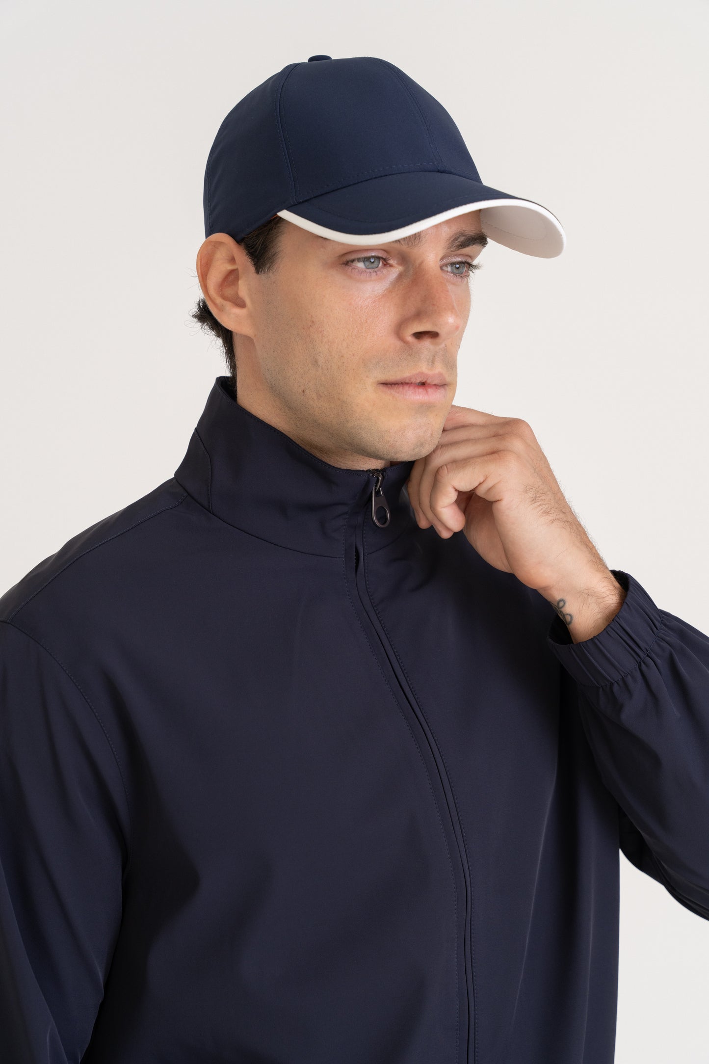 LEVANTE WINDBREAKER - NAVY