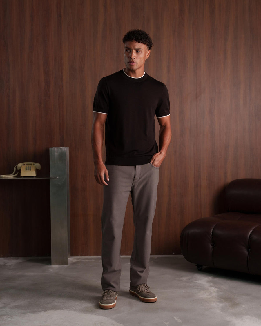 CONTRAST COLLAR KNIT T-SHIRT - BROWN