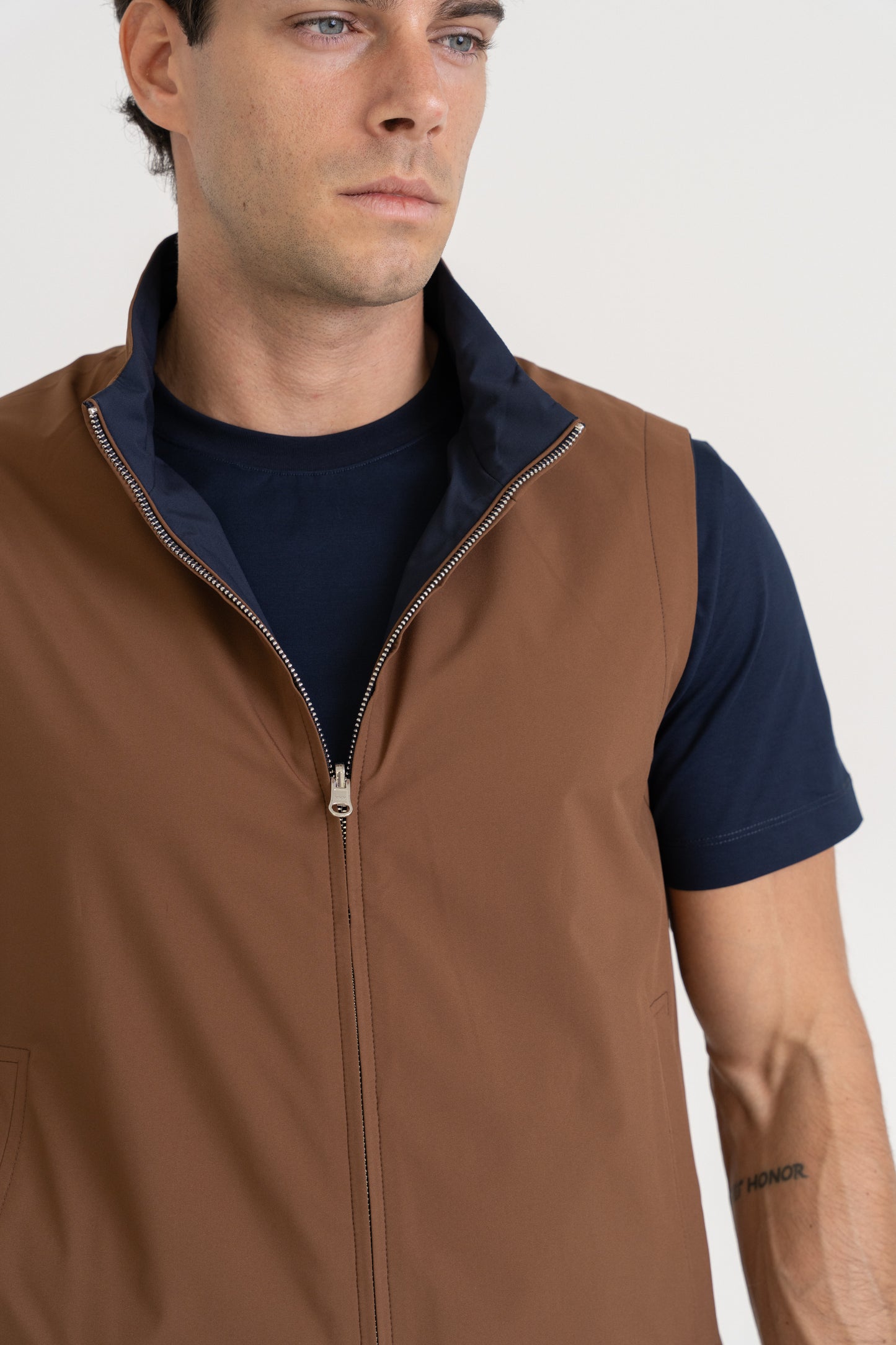 REVERSIBLE TECH GILET - NAVY/RUST