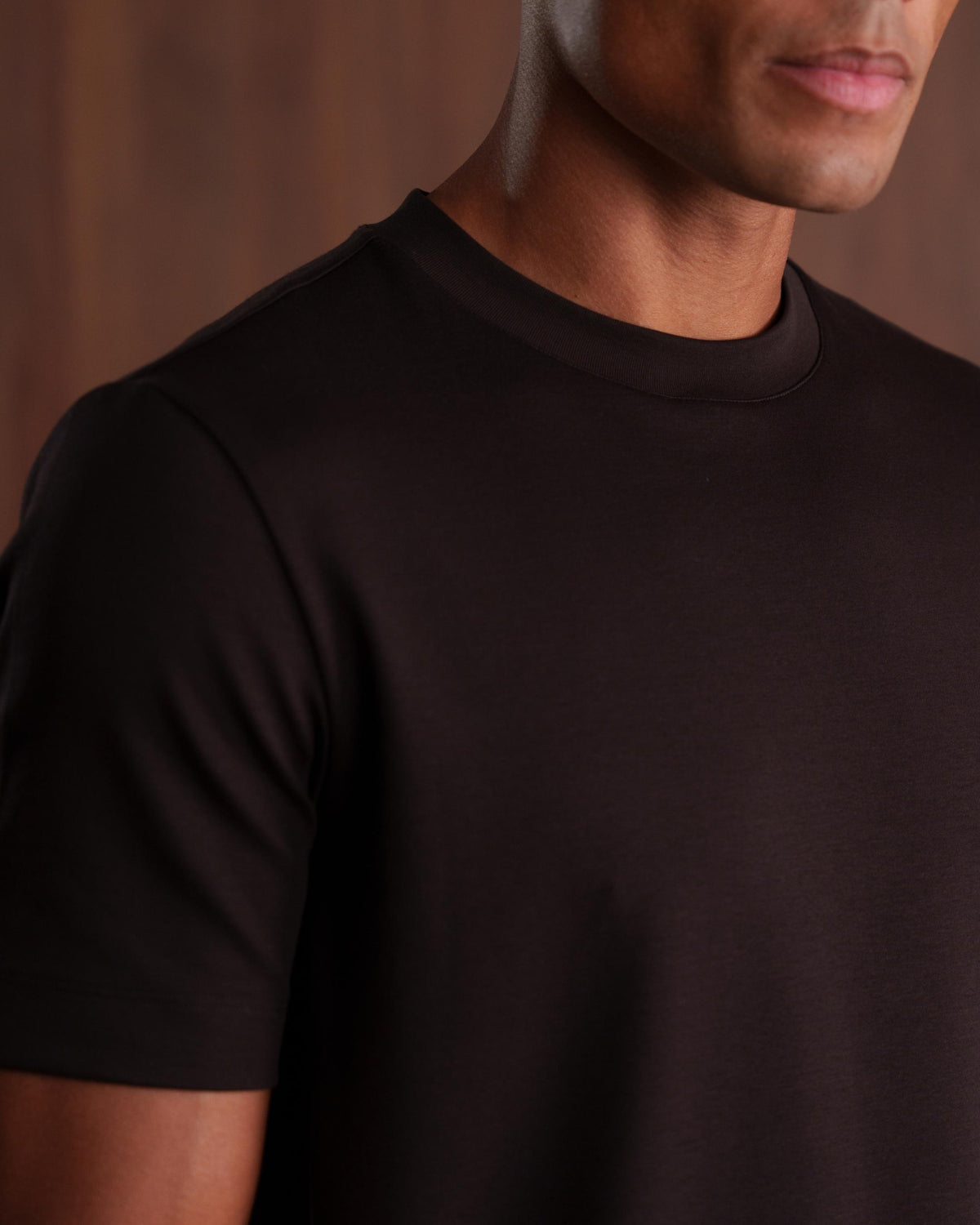 LUXE MODAL T-SHIRT - BROWN