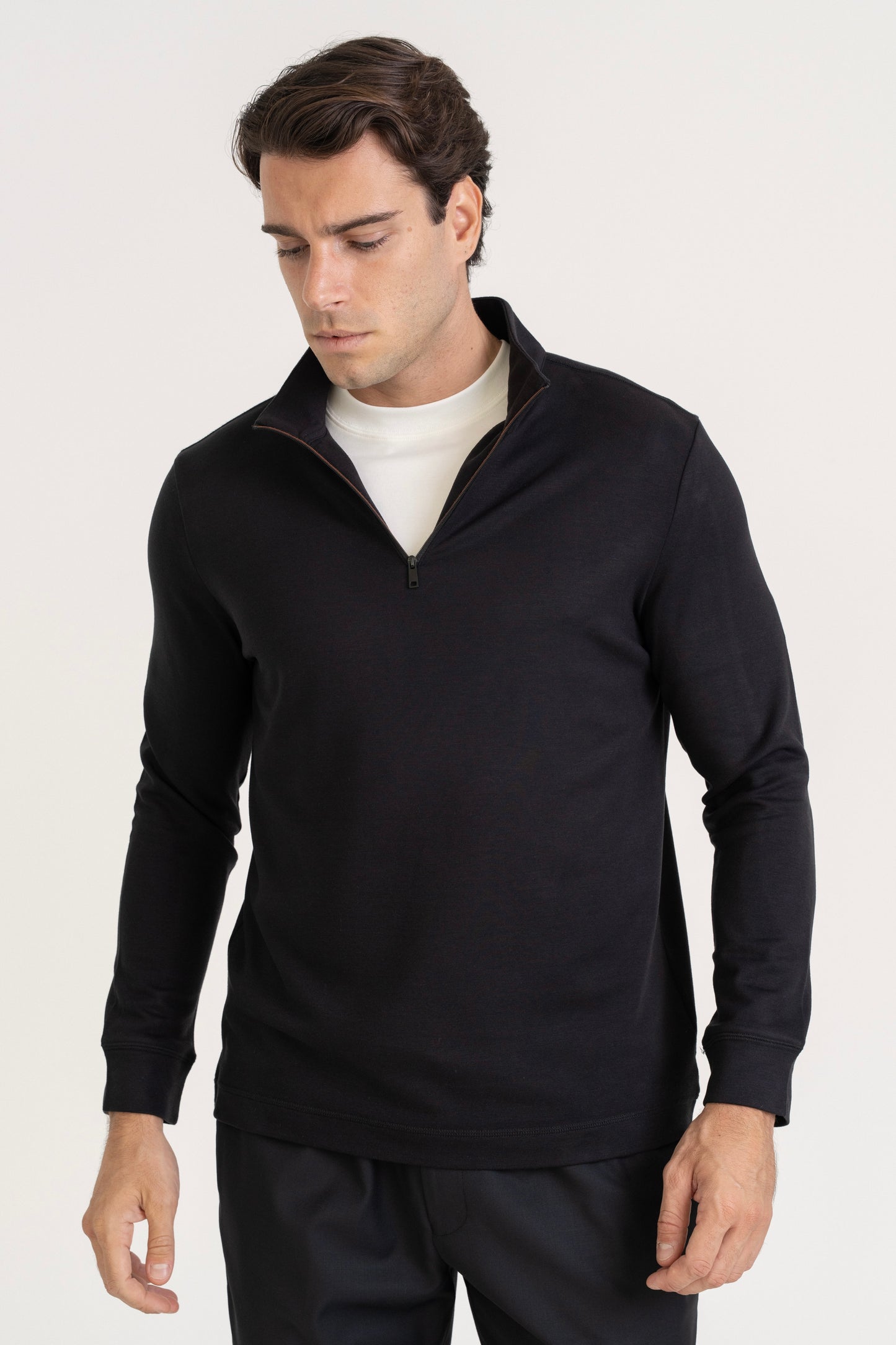 QUARTER ZIP PULLOVER - BLACK