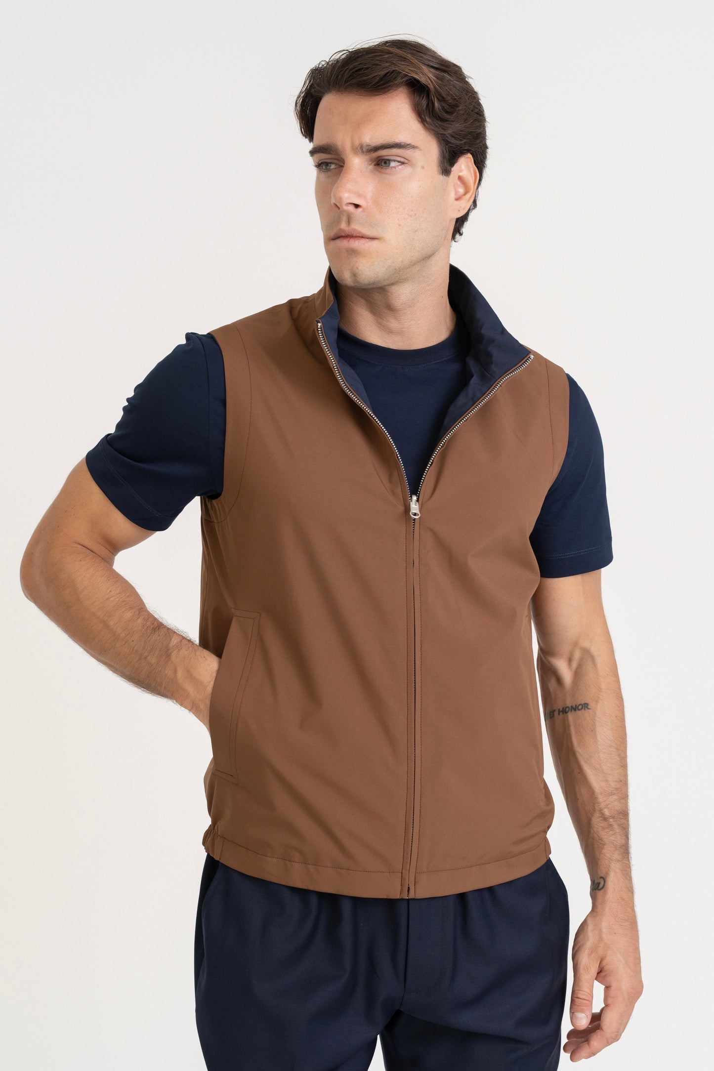 REVERSIBLE TECH GILET - NAVY/RUST